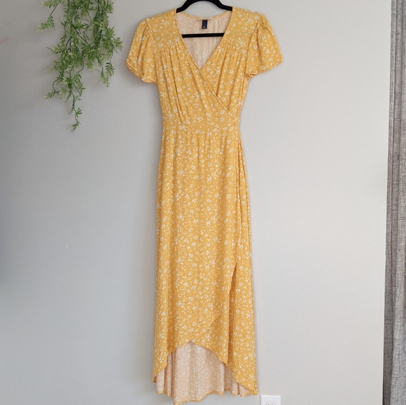 universal thread yellow dress